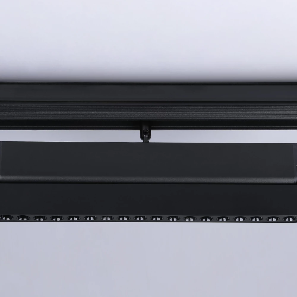 Светильник светодиодный трековый для шинопровода Magnetic GL4081 BK черный 18W 4200K 48V 24° 325*22*45 - Viokon.com