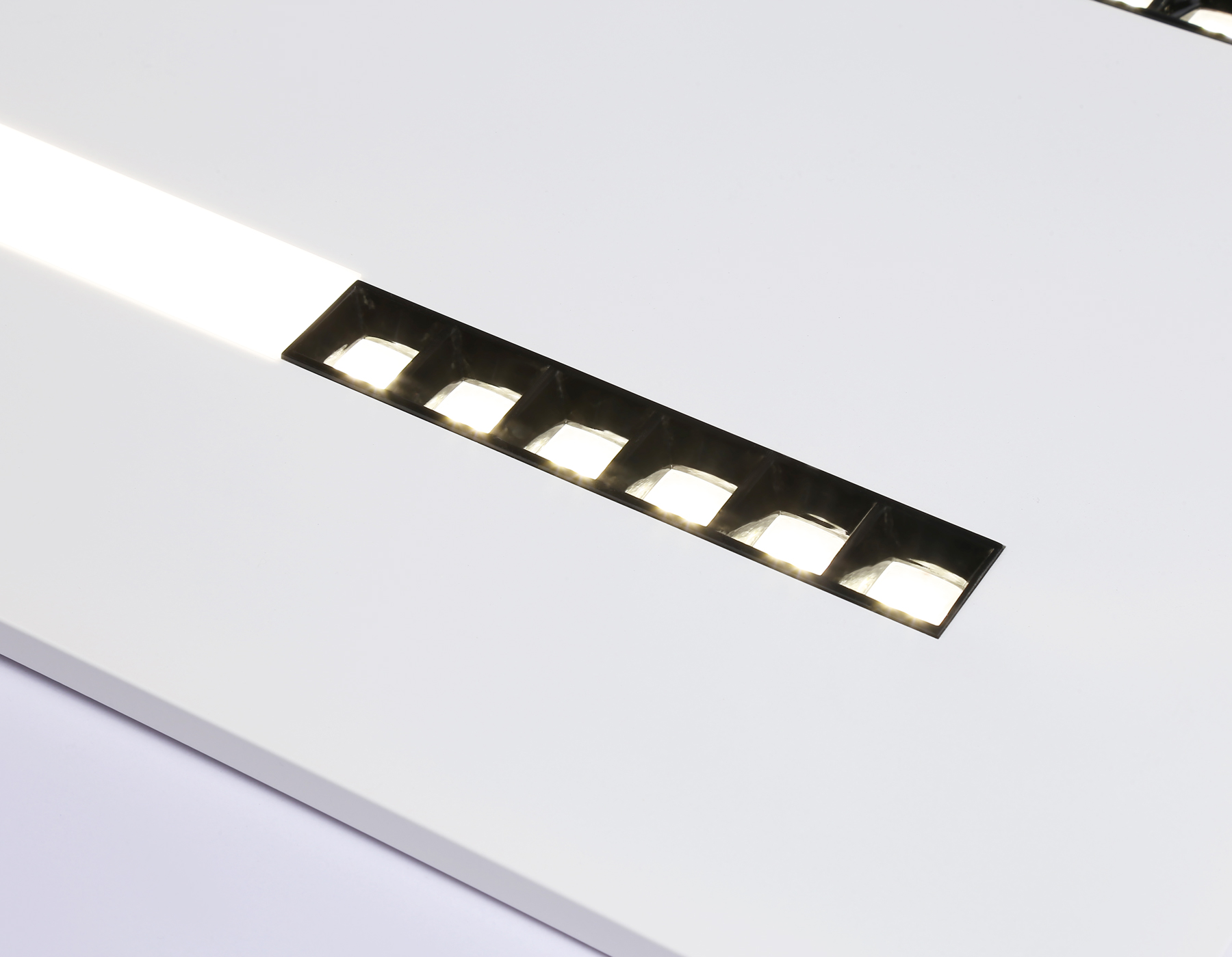 Светодиодная панель в стиле техно DPS1070 WH белый 48W 4000K 175-265V IP20 4080LM 595*595*14 - Viokon.com